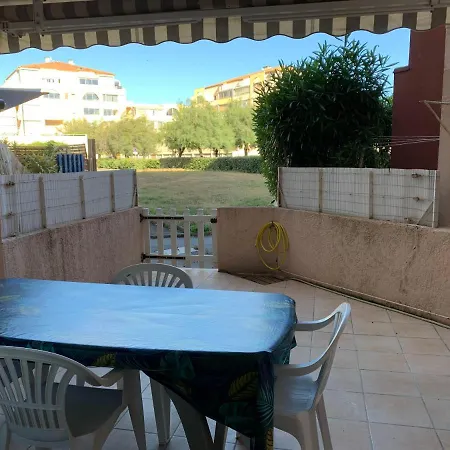 T2 Climatise - Rdc & Belle Terrasse A פרונטיניאן