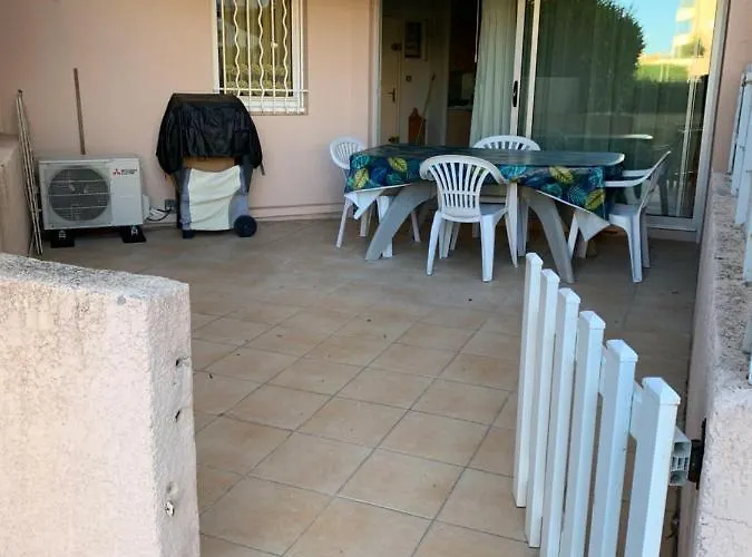 Апартаменты T2 Climatise - Rdc & Belle Terrasse A *